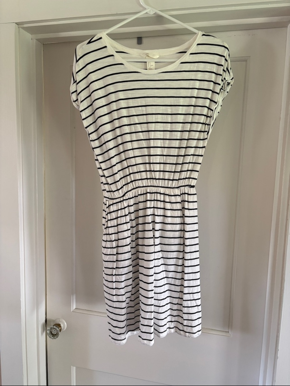 Striped White and Black Casual Elastic-Waist Dress